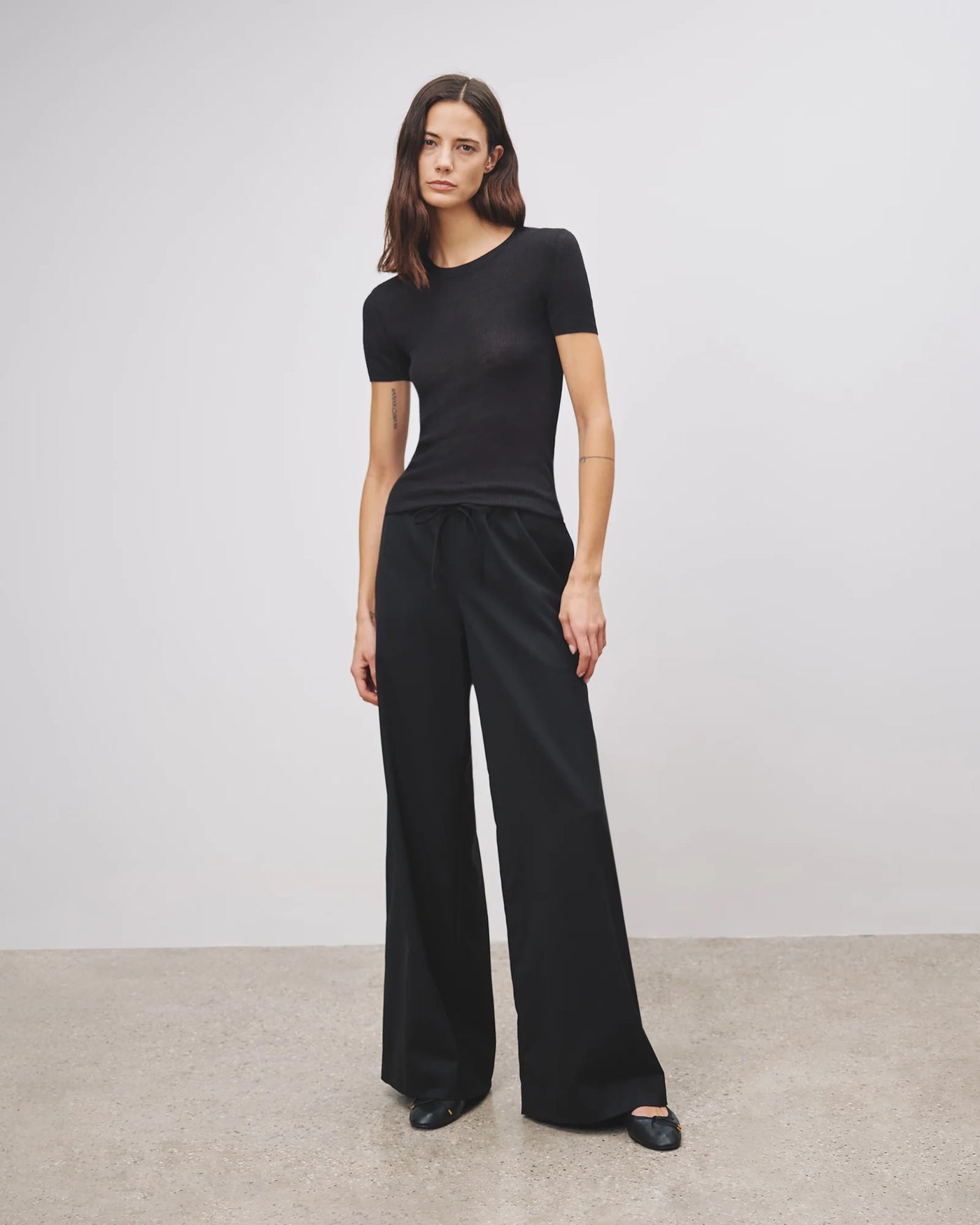 ADRIEL RELAX PANT IN BLACK - Romi Boutique