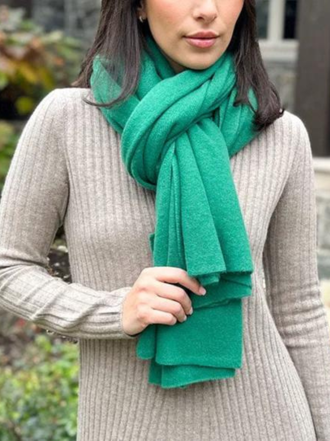 CASHMERE TRAVEL WRAP IN JEWEL GREEN - Romi Boutique