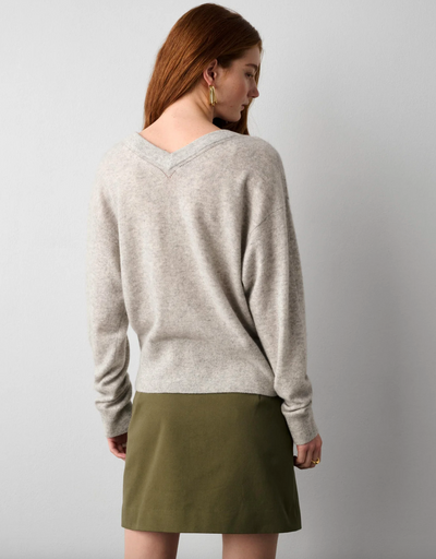 CASHMERE WIDE VNECK IN MISTY GREY HEATHER - Romi Boutique