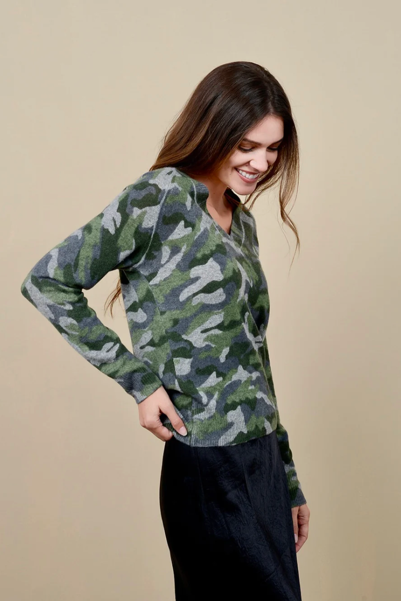 PAMMI CASHMERE SWEATER IN ARMY - Romi Boutique