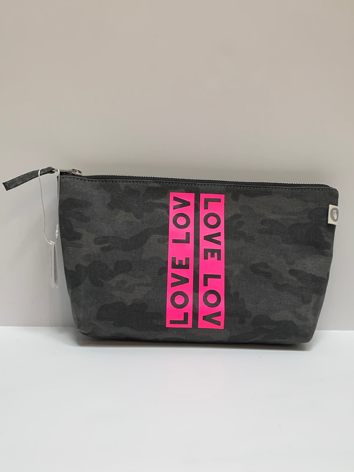 CLUTCH IN BLACK CAMO WITH PINK DOUBLE "LOVE" STRIPE - Romi Boutique