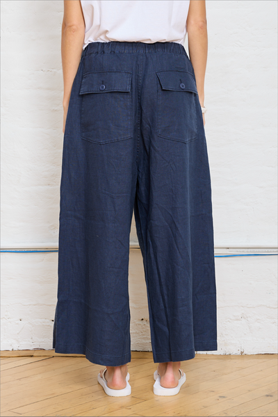 PALAZZO DRAWSTRING UTILITY PANT IN NAVY LINEN - Romi Boutique