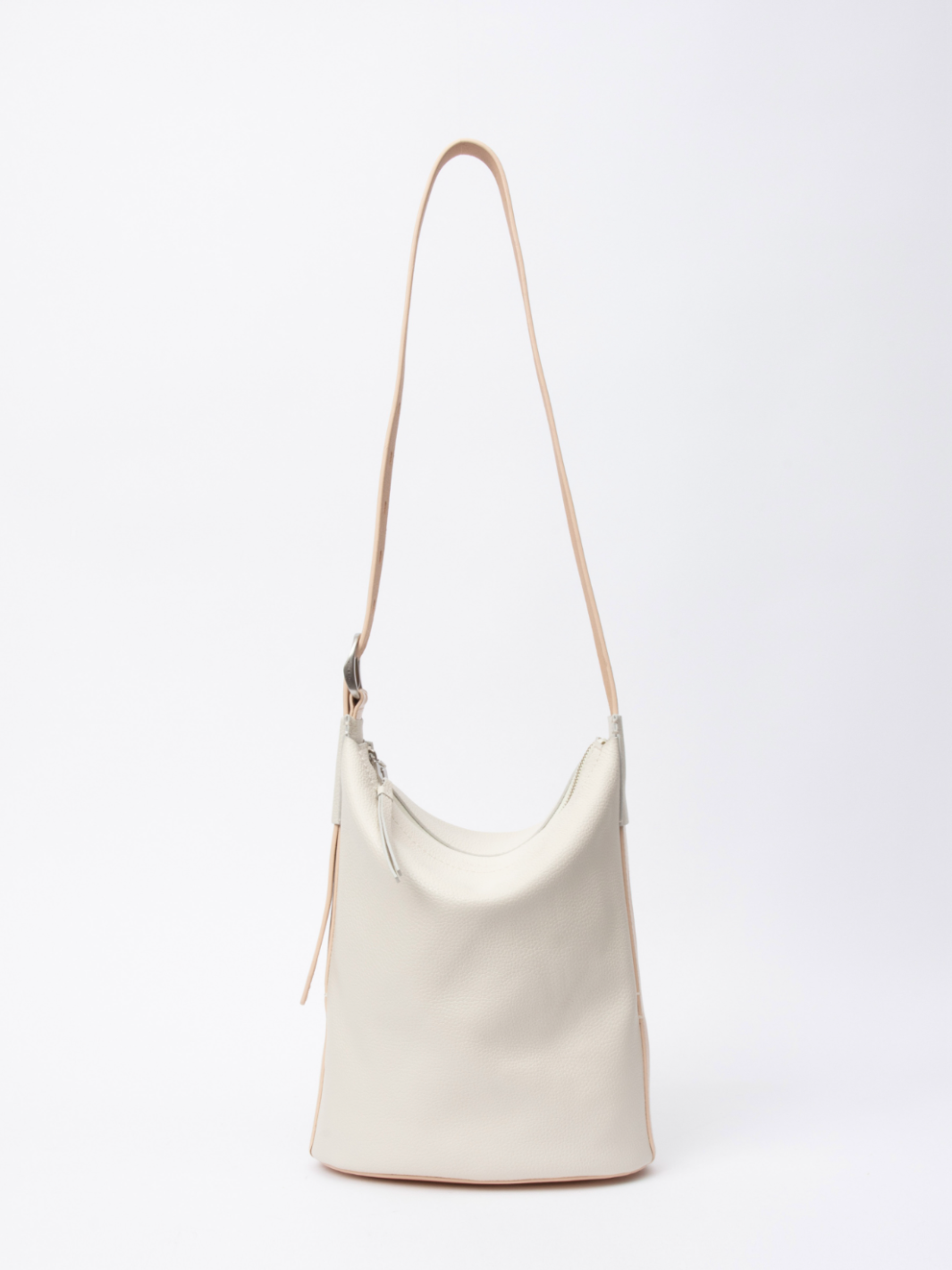 BELIZE BUCKET BAG IN ANTIQUE WHITE - Romi Boutique