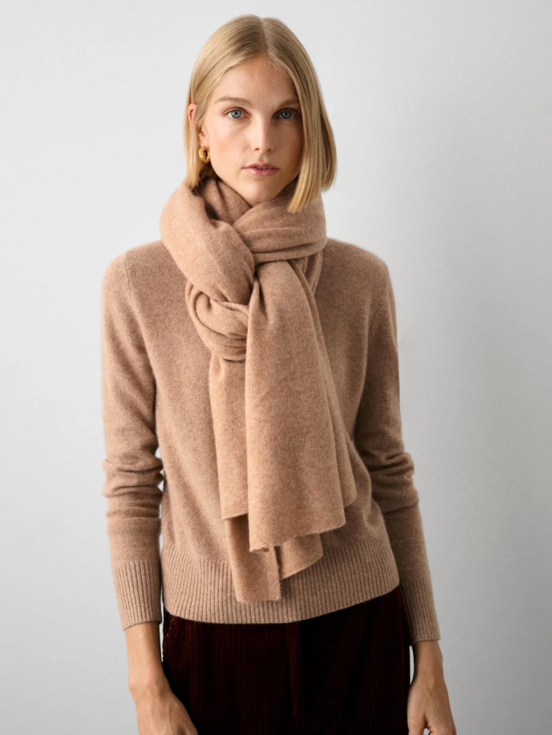 CASHMERE TRAVEL WRAP IN CAMEL HEATHER - Romi Boutique