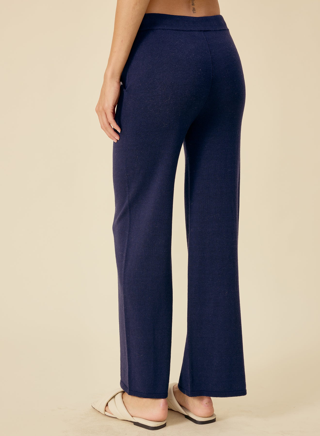 BIANCA CROPPED PANT IN NAVY - Romi Boutique