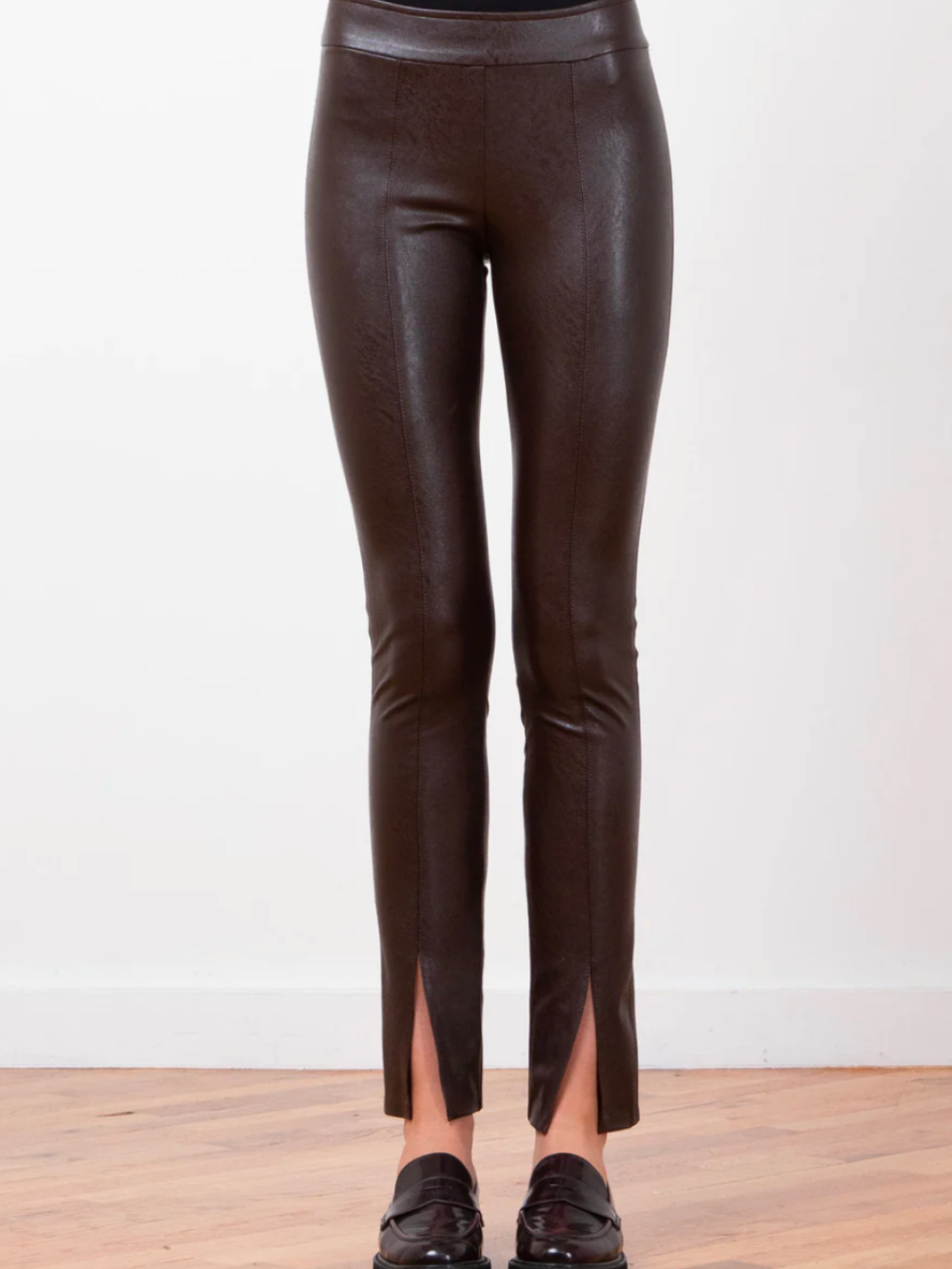 MAX FINE PLEATHER PANTS IN BROWN - Romi Boutique